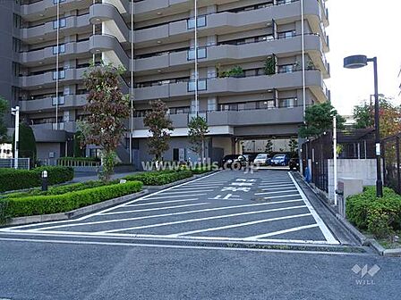 駐車場出入り口
