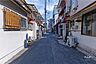 外観：物件の南東側前面道路（北東側から）［2026年7月17日撮影］