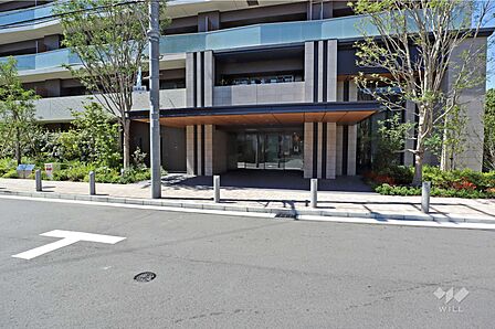 敷地の出入口(東側)