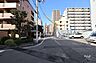 その他：敷地東側の前面道路（南側から）