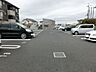 駐車場：敷地内の駐車場です。