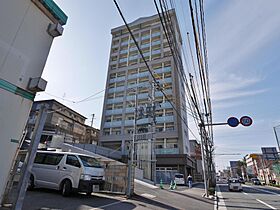 ラ・フェリス下到津  ｜ 福岡県北九州市小倉北区下到津2丁目（賃貸マンション2K・5階・32.01㎡） その1