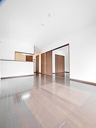 高峰第6晴和ビル 1階2LDKのリビング/ダイニング