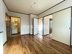 Surplus Three宝Ｂ 2階3DKのリビング/ダイニング