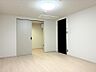 寝室：【9．7帖大　サービスルーム】