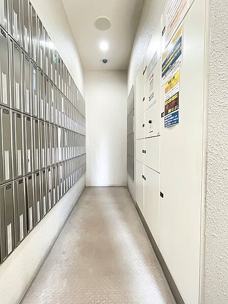宅配ボックス完備