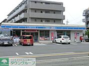 ローソン藤沢湘南台店 徒歩3分。コンビニ 240m