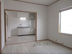 白ハイツ C 2階2DKのリビング/ダイニング