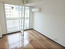 シャトレパインズレーク 501 5階ワンルームのリビング/ダイニング