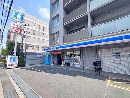 ○ローソン吹田豊津中学校前店まで徒歩3分