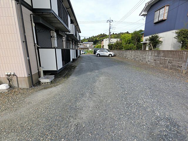 6 / 6