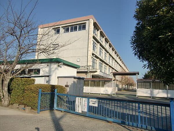 画像20:浜松市立積志中学校 2086m