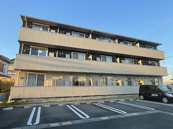 静岡県浜松市中央区白羽町(賃貸アパート1LDK・3階・33.78㎡)の写真 その1