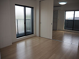 ラクーン守山 3階1LDKのリビング/ダイニング