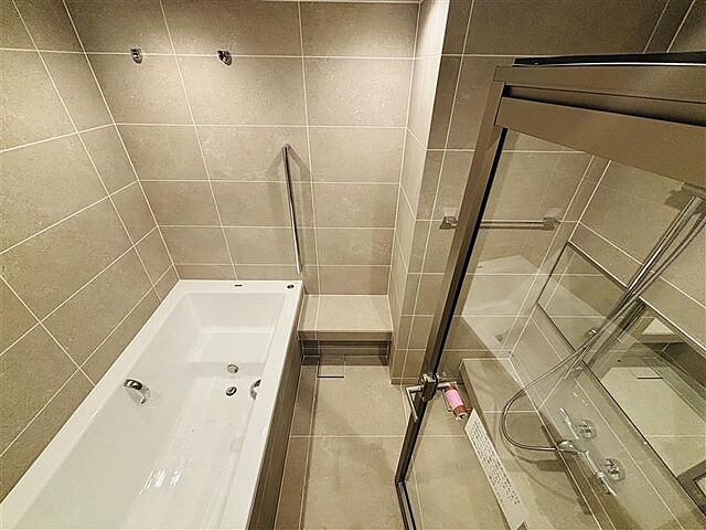 浴室 ザ・アッパーレジデンス・アット・南青山 2階/-