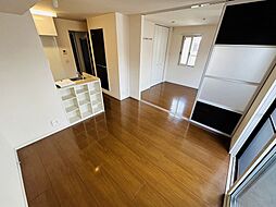 RSA 102 1階2DKのリビング/ダイニング