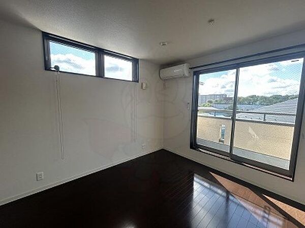 detached 東京都三鷹市新川６丁目

地図を見る