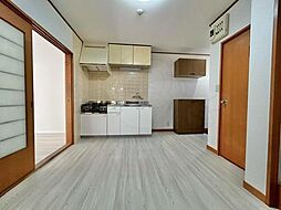 ヴィラアライ成城 2階3DKのリビング/ダイニング