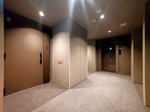 画像28:共用廊下はホテルライクな内廊下タイプです。雨風の影響を受けません。