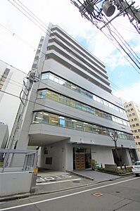 外観：SRC造12階建てオートロックマンション