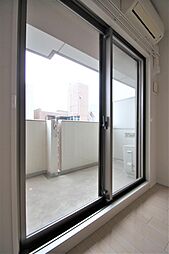 窓は大きく採光が取れます。