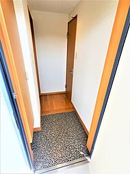 玄関から見たお部屋