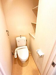 トイレは温水洗浄機能付きです。