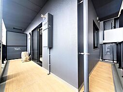 バルコニーは広く開放的です。