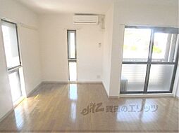 レザンス高縄 210 2階1Kのリビング/ダイニング