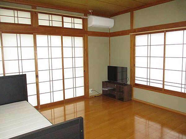 detached 福島県双葉郡楢葉町大字井出字木屋178-3
井出の賃貸情報を見る
物件地図