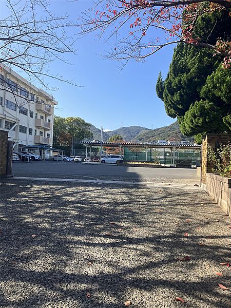画像16:松ヶ江中学校(1、320m)