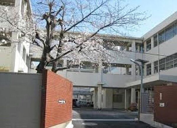画像14:富野小学校(310m)