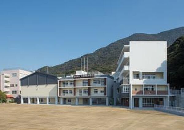 画像6:大里柳小学校(1、300m)