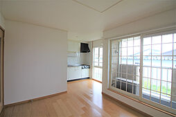 JR北陸本線 長浜駅 3.2kmの賃貸アパート 2階2LDKのリビング/ダイニング