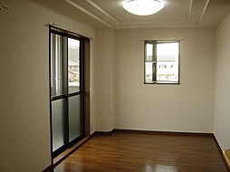 エリートメゾン 2階1LDKのリビング/ダイニング