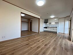 コーポロイヤル 2LDKの写真