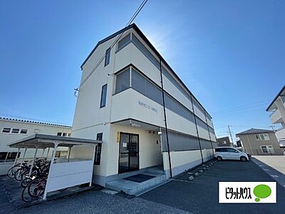 外観:3階建て南向ベランダ 外観:3階建て南向ベランダ