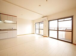 イストワール 302 3階1LDKのリビング/ダイニング