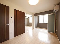 アンポワロー（un　poireau） 201 2階1LDKのリビング/ダイニング