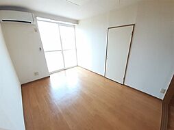 ウィナーズ・パレス 201 2階2DKのリビング/ダイニング