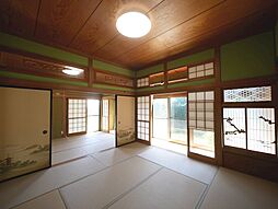 東大沼町細貝住宅 6DKのリビング/ダイニング