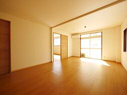 エルディム石崎III 102 1階2LDKのリビング/ダイニング