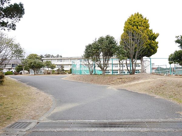 画像23:日立市立豊浦中学校（2015m）