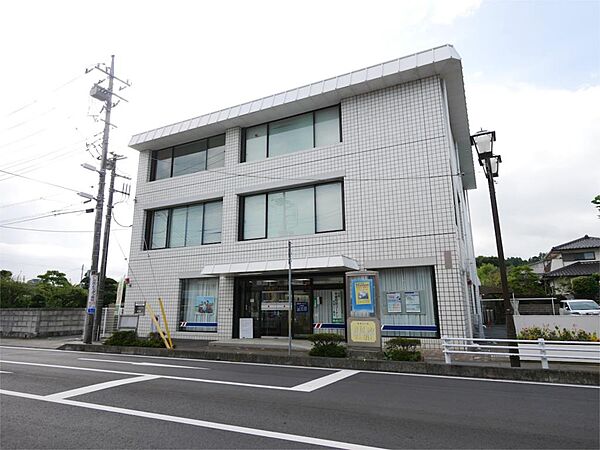 ハイツローリエ
