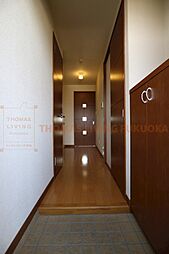 フラットな玄関
