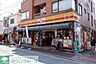 周辺：ニューヤマザキデイリーストア神宮前店 徒歩3分。 210m