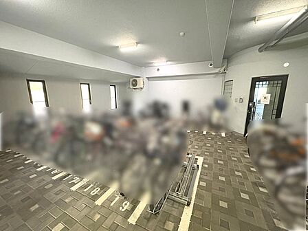 【駐輪場】お客様の条件などをしっかりとおうかがいさせていただき、お家探しのパートナーとしてサポートさせていただきます♪