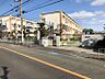 周辺：池田市立緑丘小学校（812m）