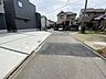 外観：前面道路幅員は約4.0mです。