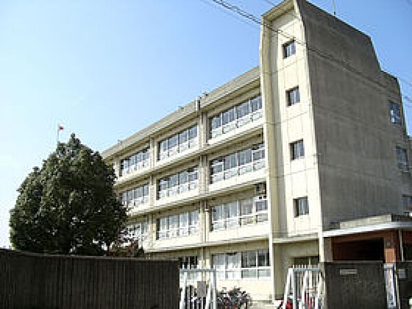 画像27:茨木市立平田中学校(中学校)まで635m